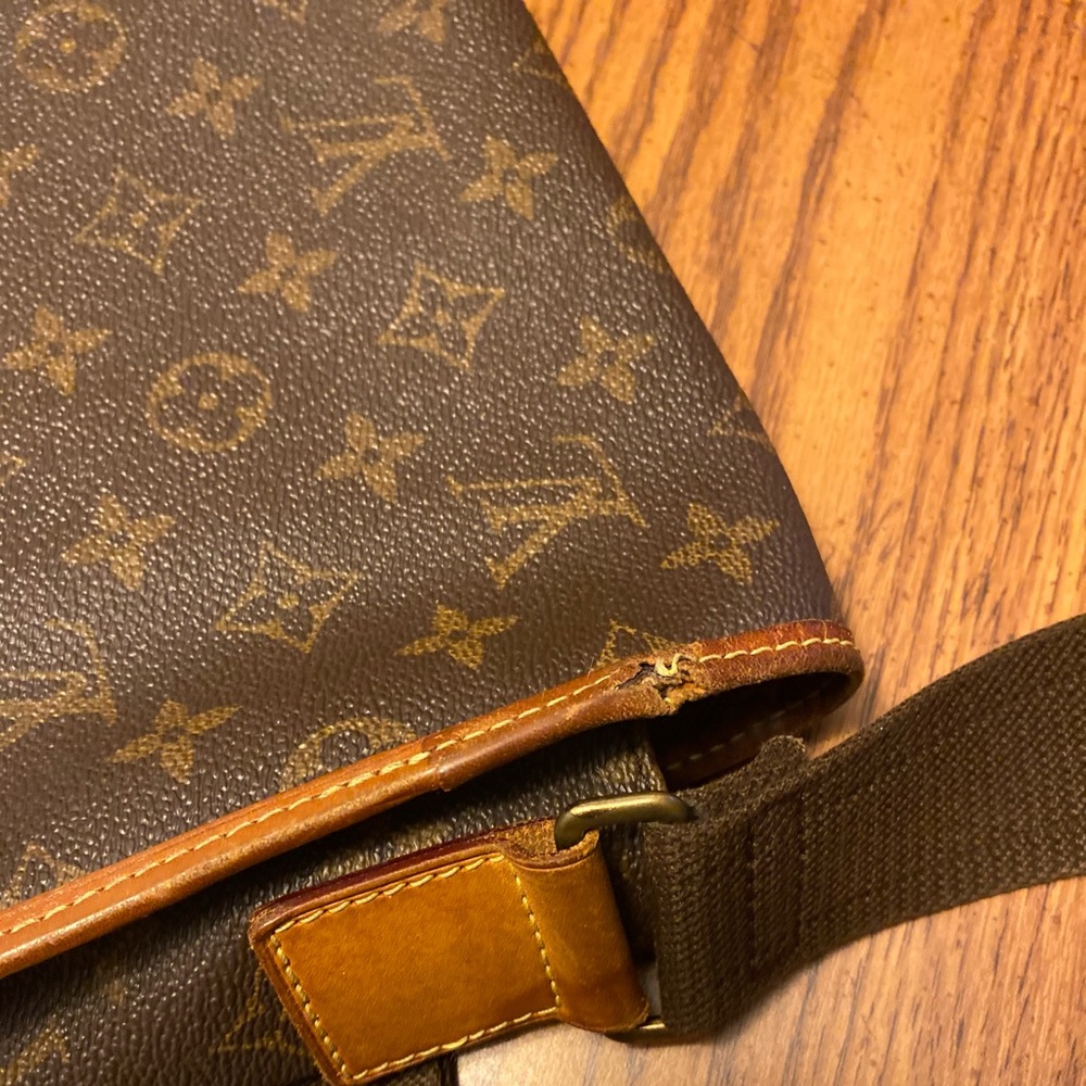 SOLD🔅Louis Vuitton Bosphore Crossbody Bag - Picture 13 of 15